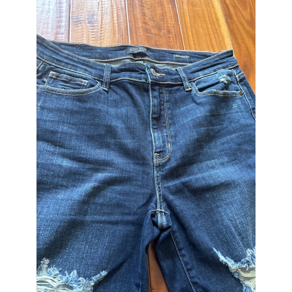 Judy Blue Straight Fit Distressed Jeans Dark Wash Raw Hem Size 15 32 - Picture 2 of 9